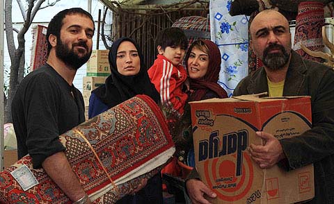 «بی‌ خود و بی‌ جهت» روی آنتن رادیو نمایش