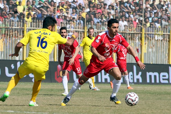 فوتبال‎دوستان رقابت «نفت مسجد سلیمان-پرسپولیس» را از شبکه سه به تماشا بنشینند