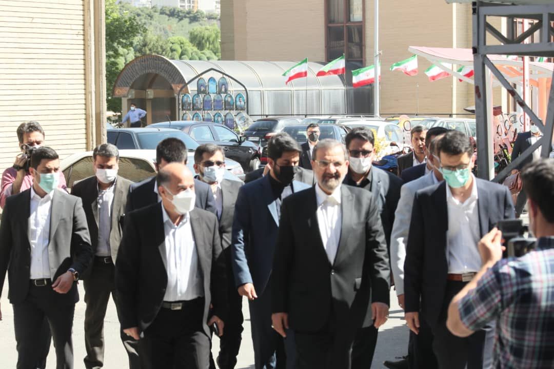 رضایی برای ضبط برنامه «رئیس جمهور» وارد استودیو 13 جام جم شد