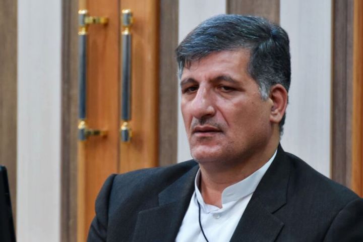 کارمندان با حقوق کمتر از ۱۲ میلیون تومان معاف از مالیات هستند