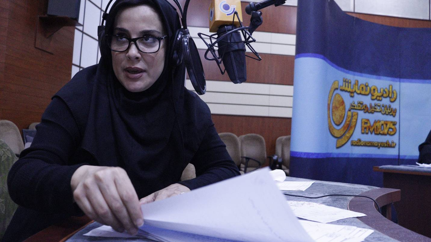 آشا محرابی با سردبیری «عالیجناب» به آنتن رادیو نمایش آمد