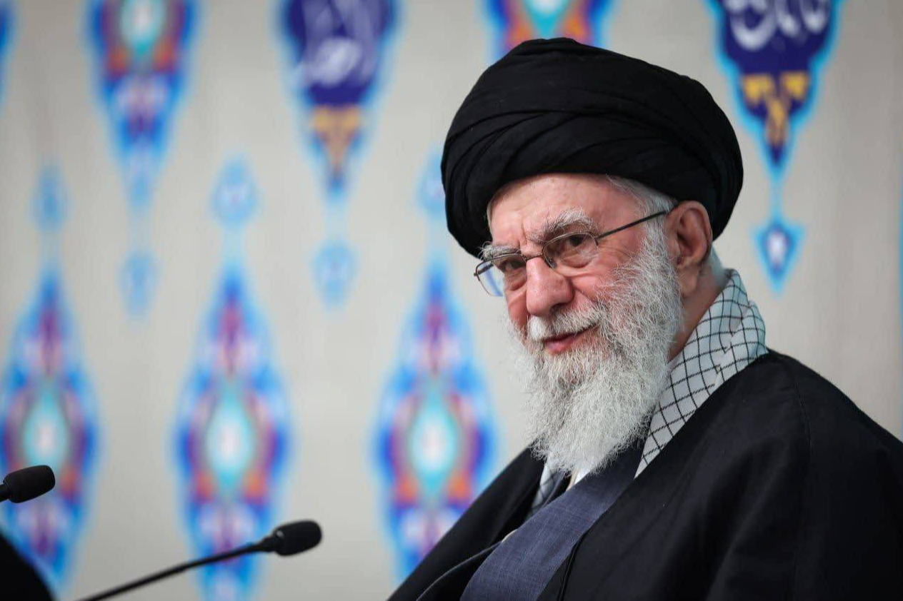 هم‌زمان با چهلم رهبر شهید، «شهید امت» روی آنتن رادیو چی‌چست