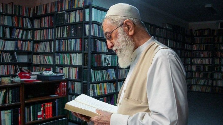 در بدرقه کهن‌سرو انقلاب