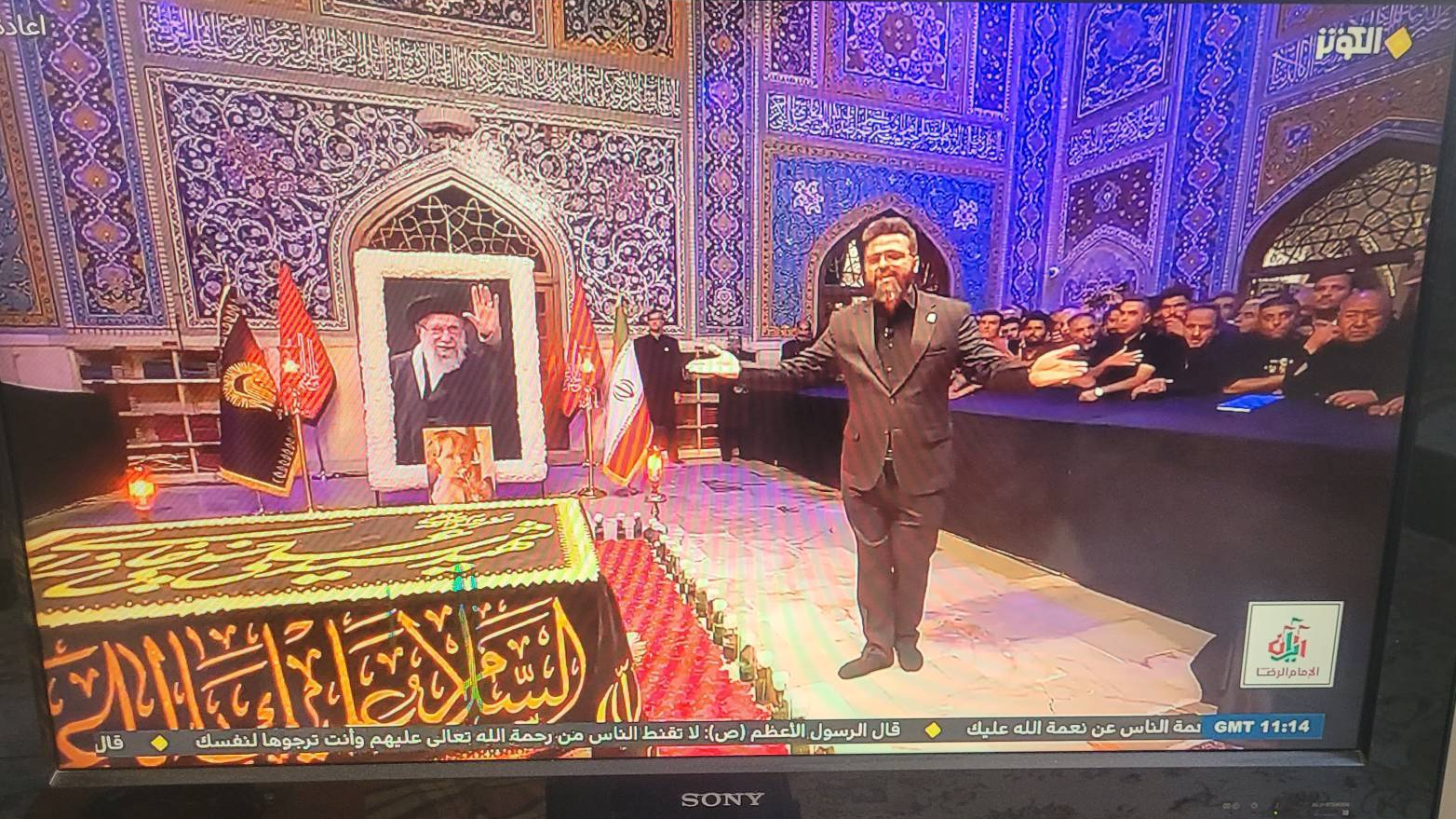 پخش زنده برنامه «ایران امام رضا(ع)» از کنار مرقد امام شهید