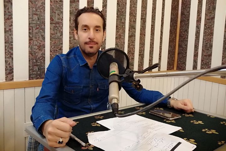 گفت‌وگوی رادیو صبا با یک مجری-بازیگر