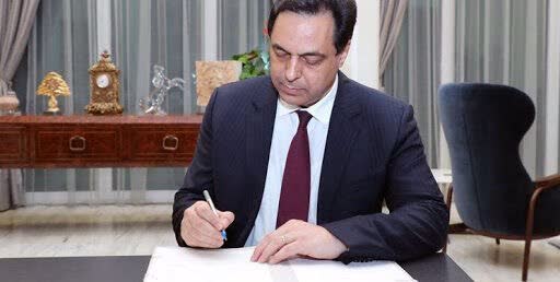 واکنش کاربران لبنانی به استعفای دولتشان در«هاشتاغ»