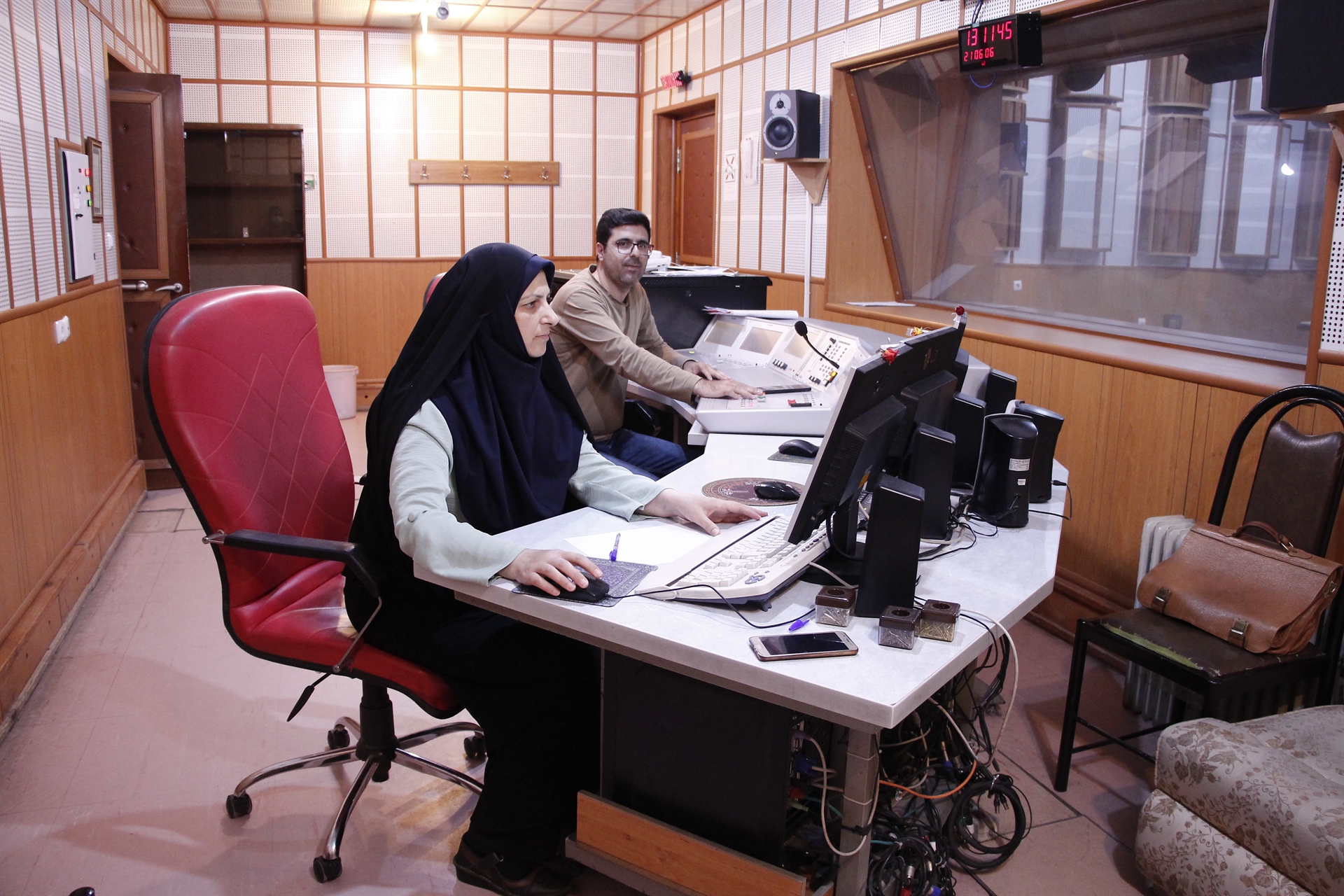 بیانیه گام دوم انقلاب در پرسپکتیو رادیو برون‎مرزی تبریز