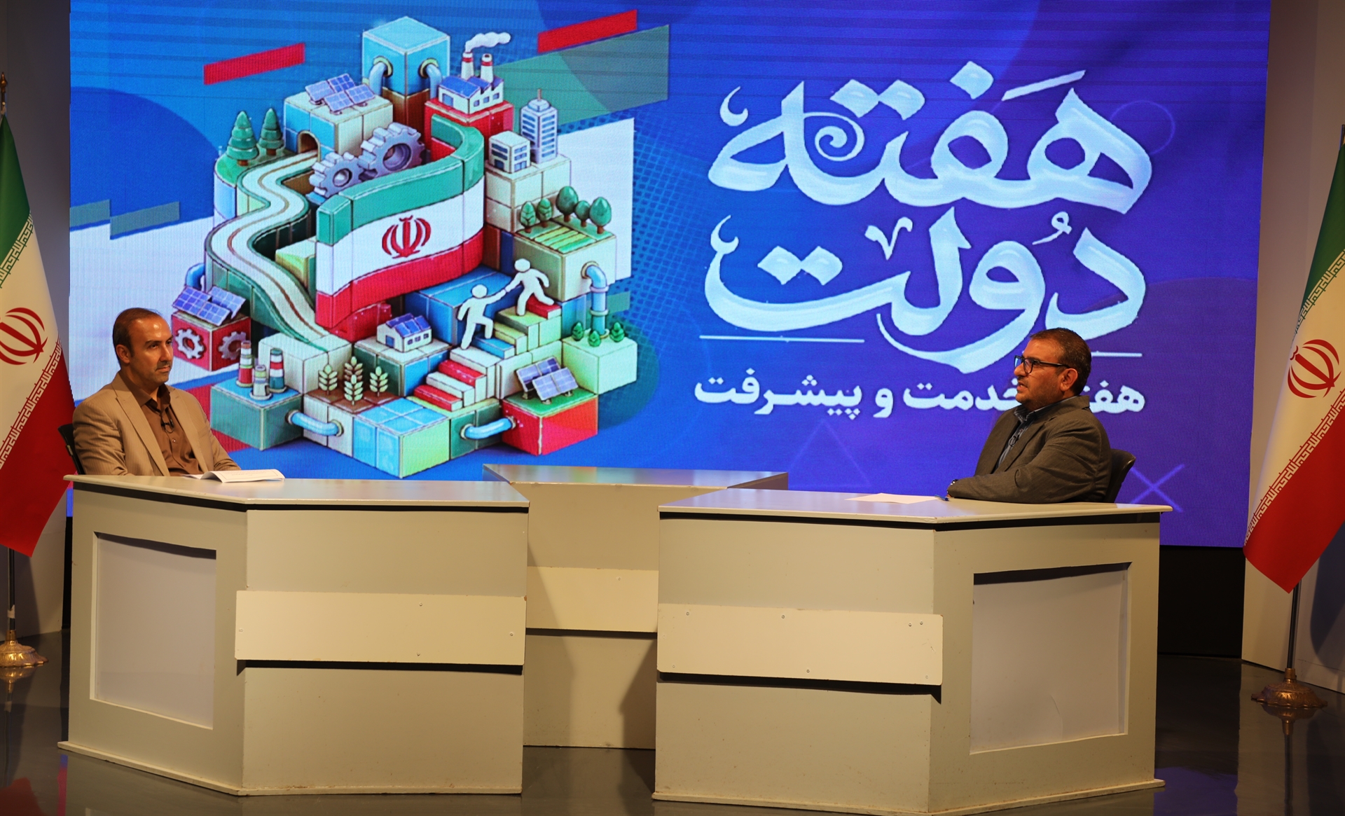 صداوسیمای مهاباد همراه با دولتمردان در هفته دولت